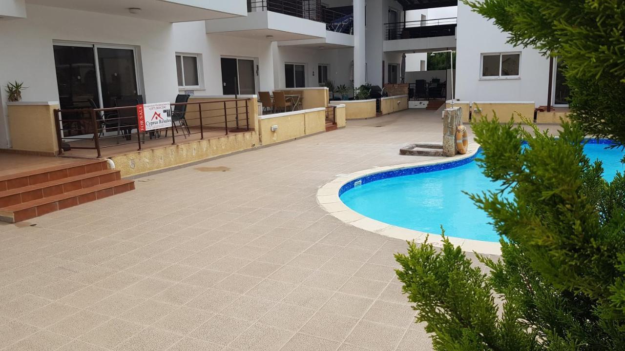 Dahan Sirena Lighthouse Luxury Apartment Paphos Bagian luar foto
